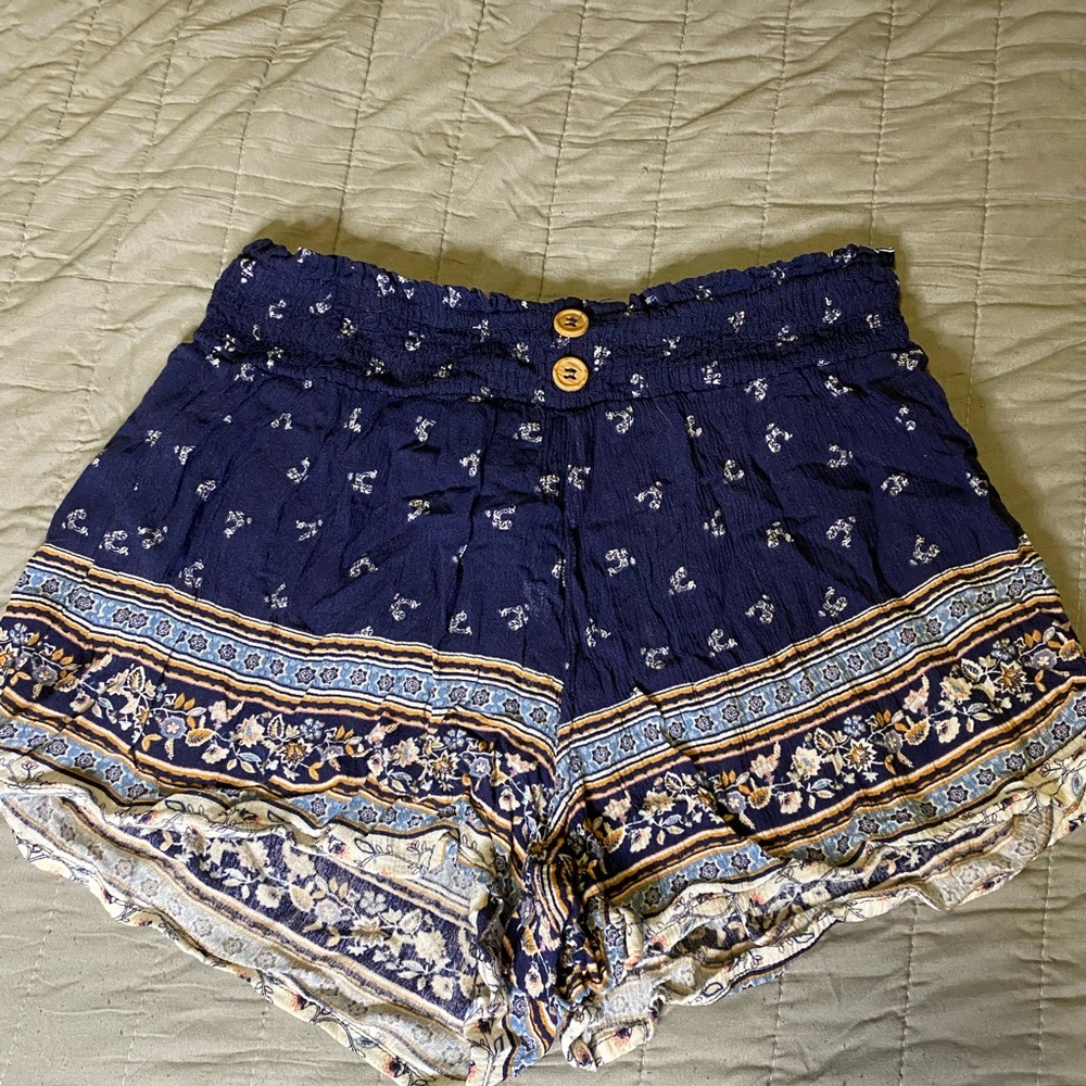 Flowy shorts